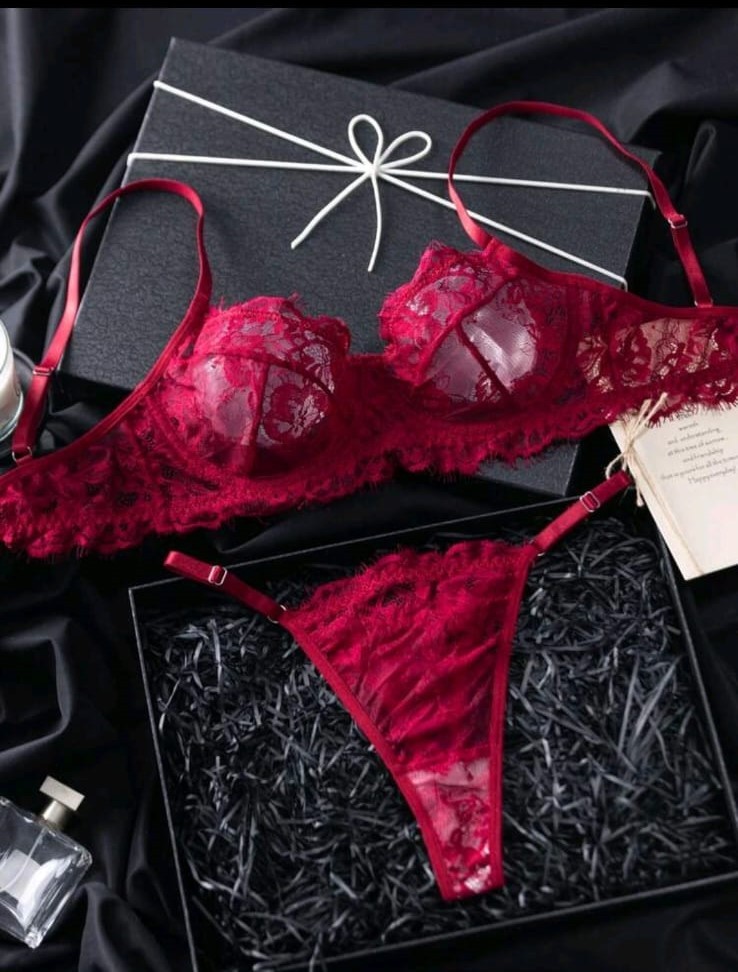Conjunto de Encaje Rojo